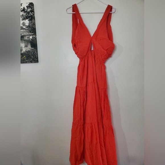 COCO The Shop Red Gauze Krinkle Fabric Deep V Open Back Maxi Dress Size Small - Picture 1 of 11